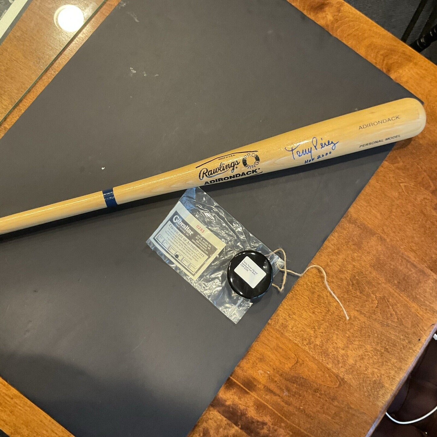 Hall of Famer Tony Perez signed baseball bat with certification of auth