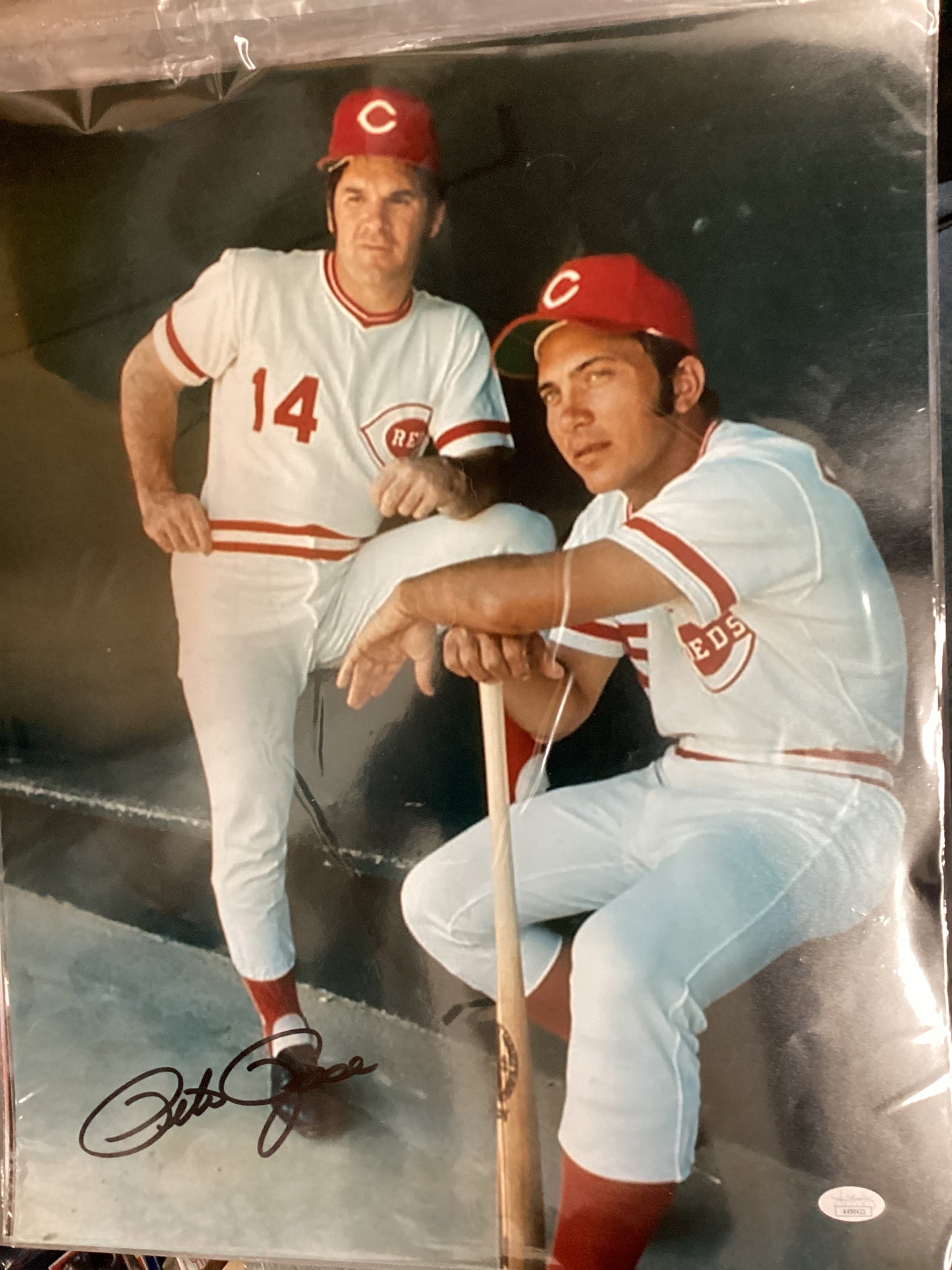 Pete Rose signed 16 x 20 photo with JSA COA