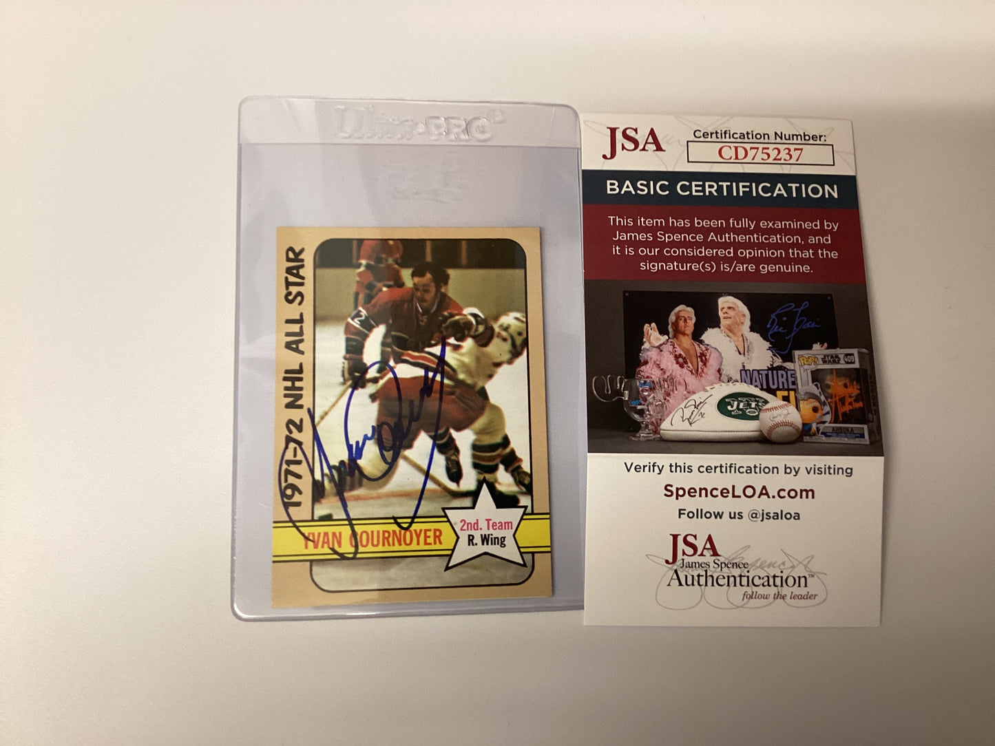 Yvan Cournoyer Signed 1971-72 Card With JSA COA