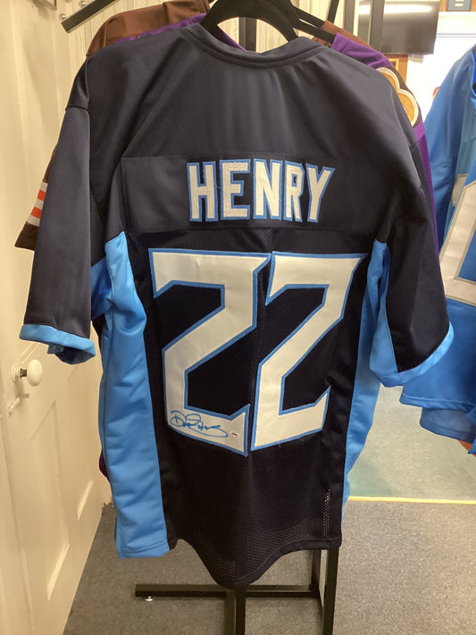 Derrick Henry #22 Tennessee Titans Signed Navy Jersey