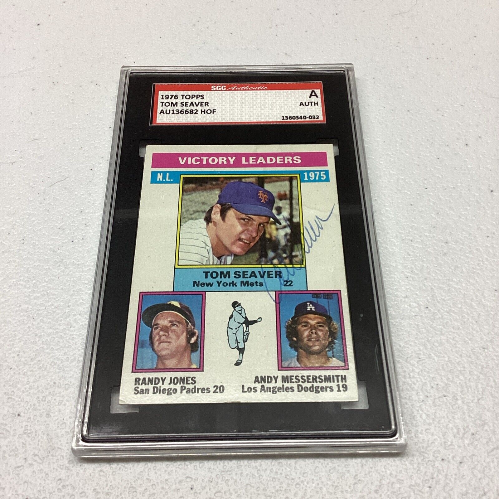 1976 Topps Tom Seaver SGC Authentic