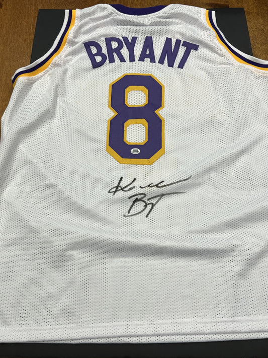 Kobe Bryant Signed Los Angeles Lakers White Jersey with COA