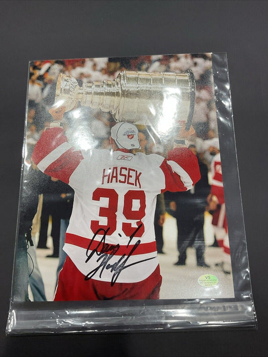 Dominik Hasek 8 X 10" Autograph Photo w/COA -Holo Stamp HOFer Detroit Red Wings