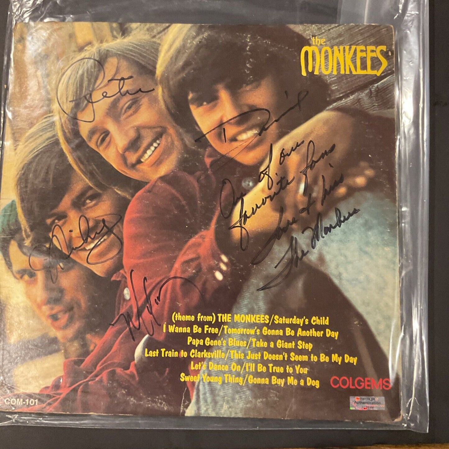 The Monkeys Signed Album By All Of Them!!! Rare. W Coa 