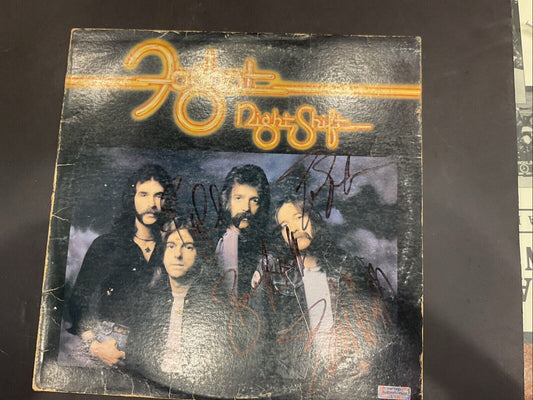 ROGER EARL & CRAIG MaCGREGOR of FOGHAT signed NIGHT SHIFT 1976 Record Album COA