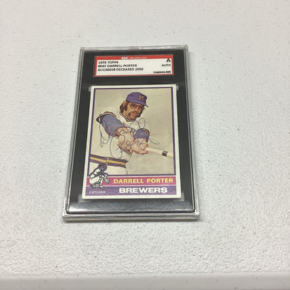 1976 Topps #645 Darrell Porter SGC Authentic