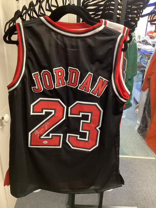 Michael Jordan #23 Chicago Bulls Signed Black Jersey