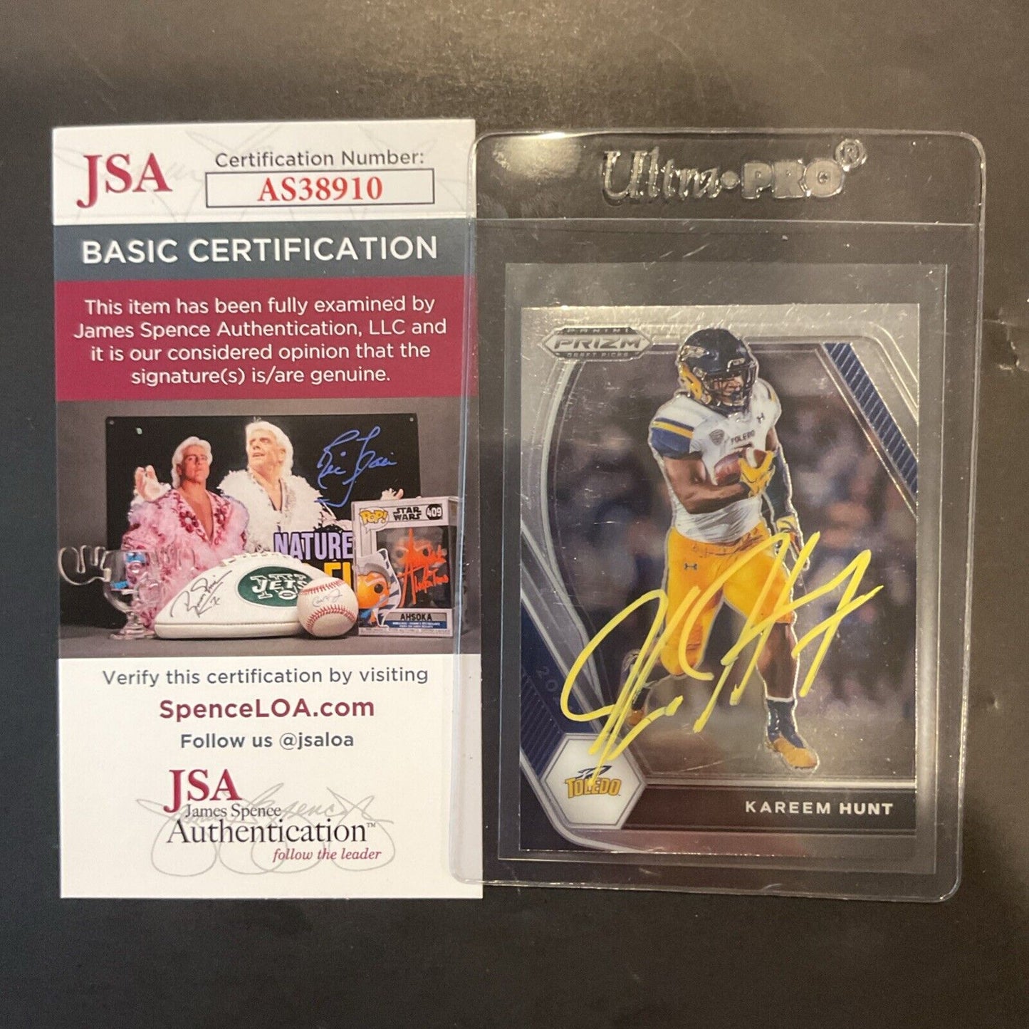 Autographed Kareem Hunt Panini prism 2020 #89 JSA authenticated