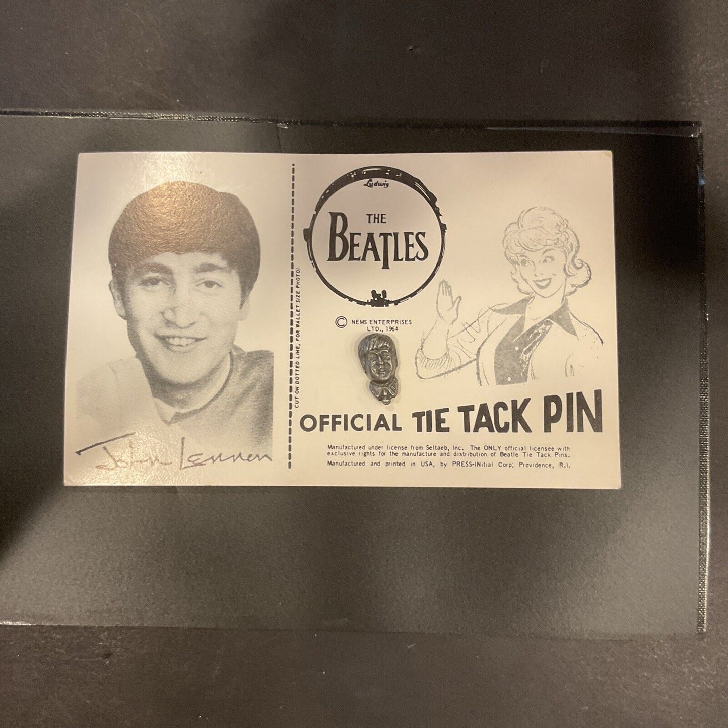 The Beatles 1964 official Titan pin John Lennon original packing RARE