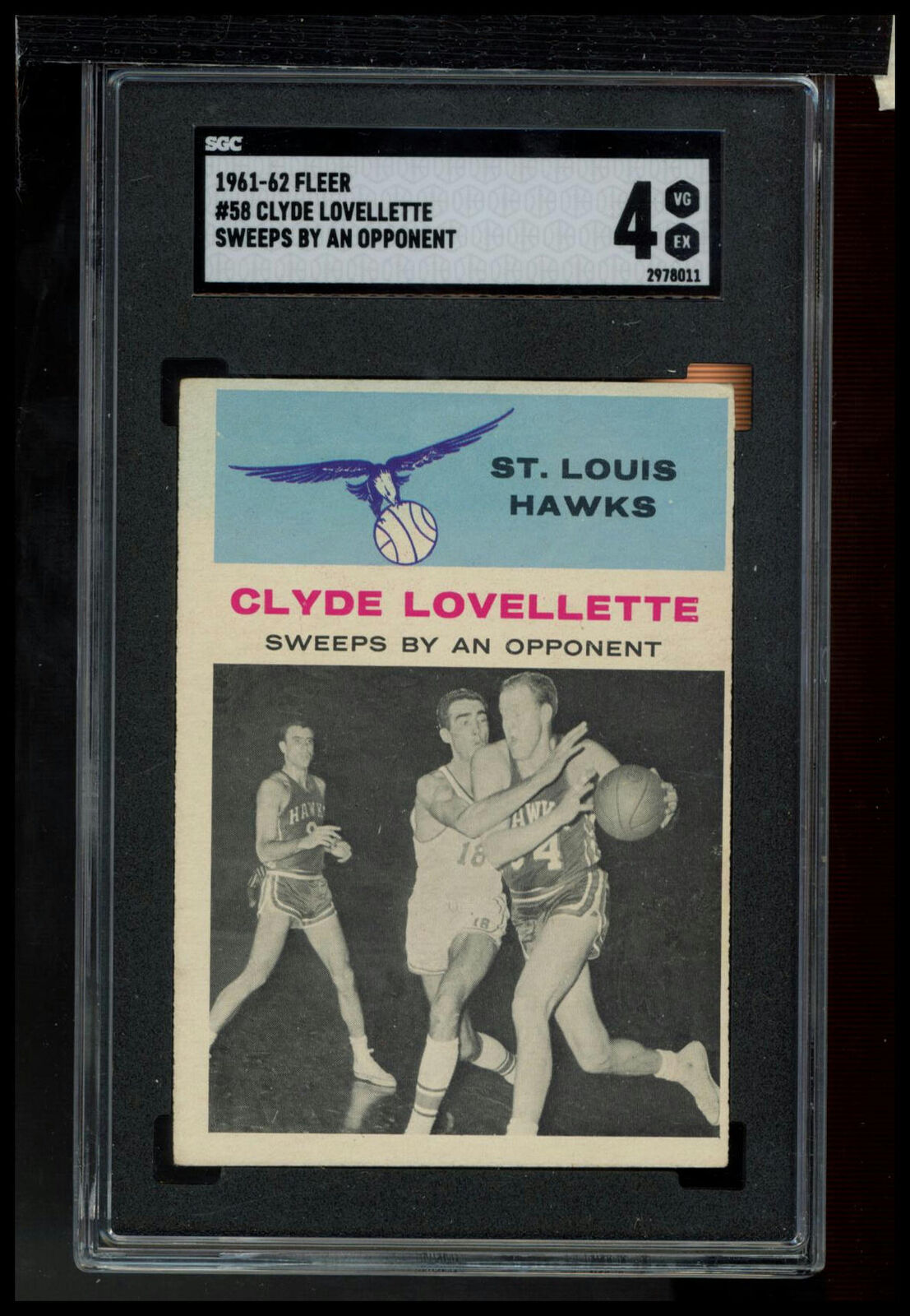 1961-62 Fleer #58 Clyde Lovellette SGC 4