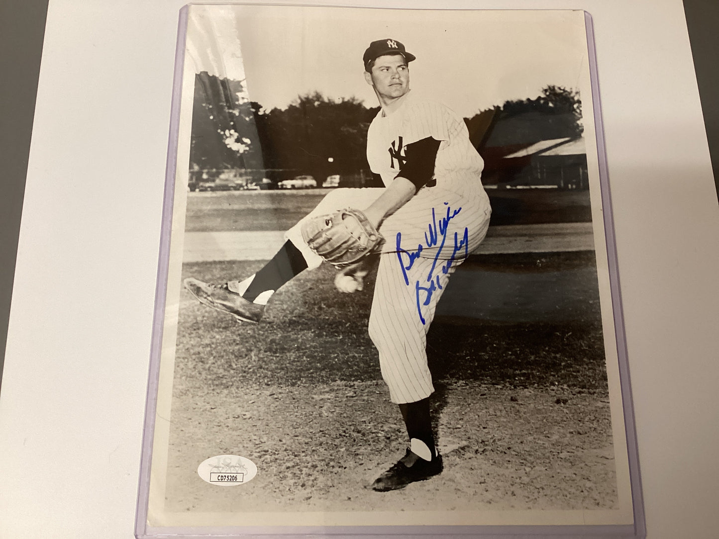 Bob Turley signed 8 x 10 photo with JSA COA