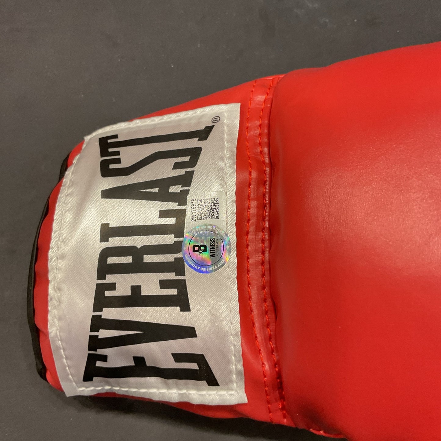 Devin Haney Signed Everlast Red Boxing Glove Autograph Auto Beckett COA
