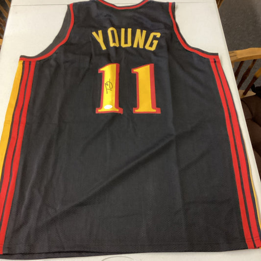 Trae Young Atlanta Hawks Signed Autographed Jersey JSA COA Certified