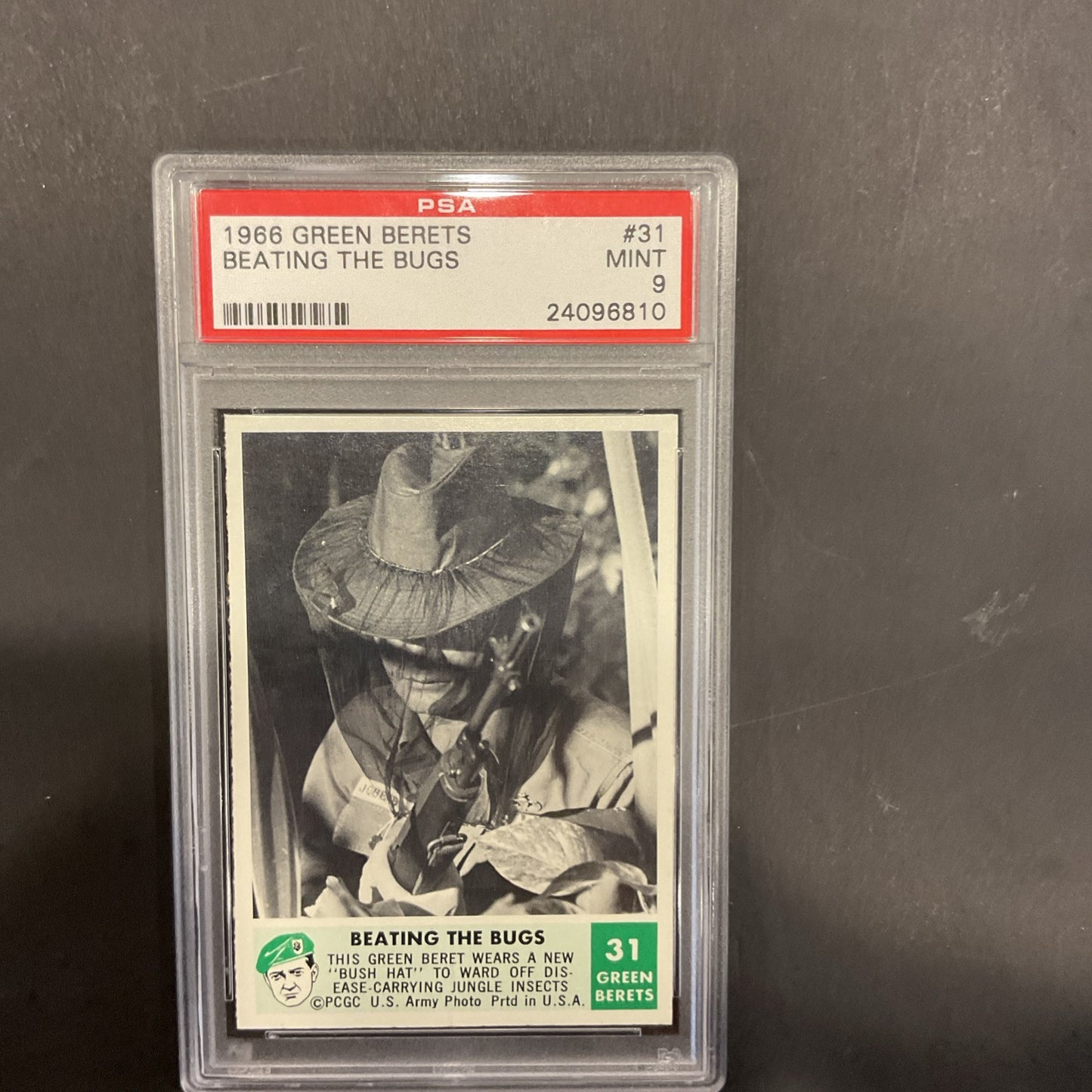 1966 Green Berets #31 Beating The Bugs PSA 9 (OC)